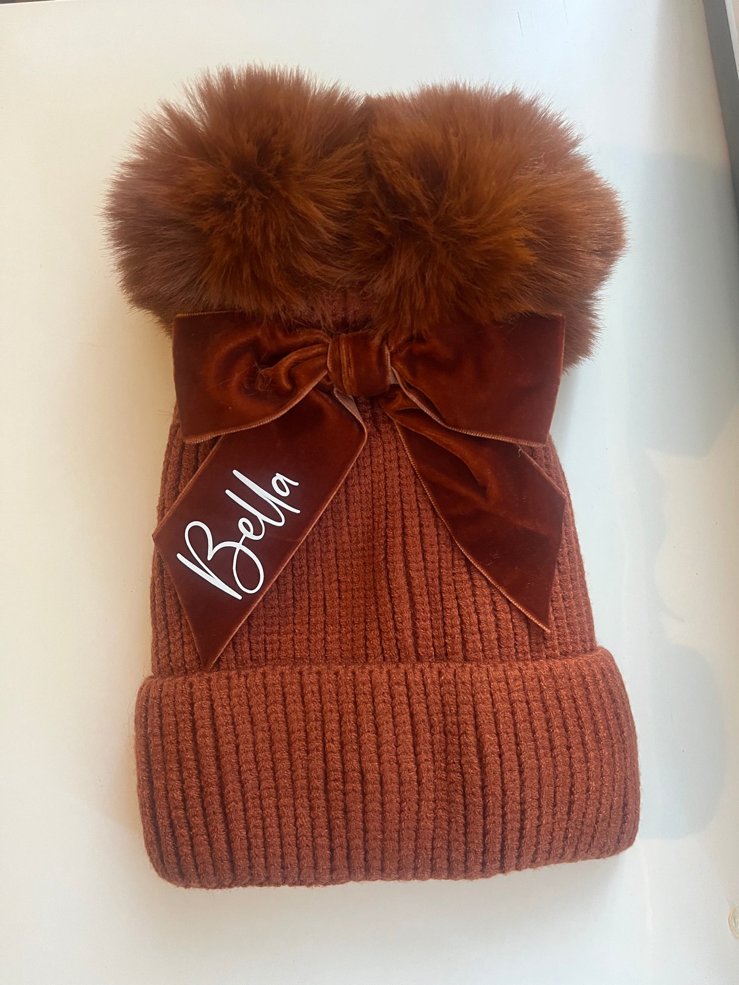 Pom Pom winter hat ⭐️ read description ⭐️