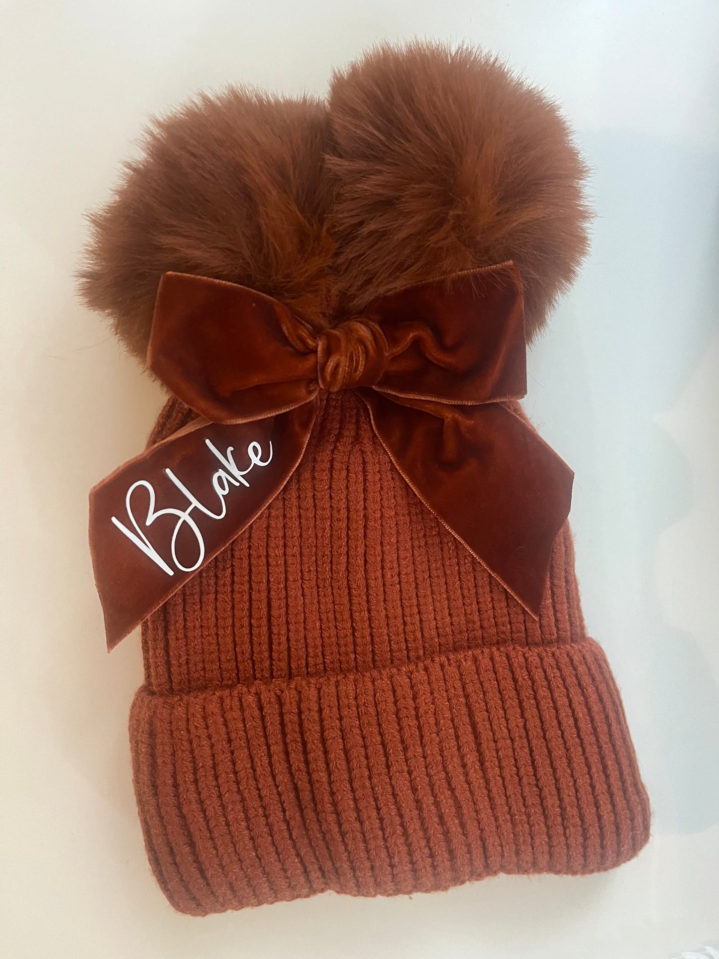 Pom Pom winter hat ⭐️ read description ⭐️